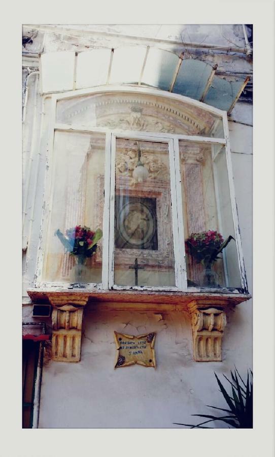 Il Volo Del Gabbiano Naples